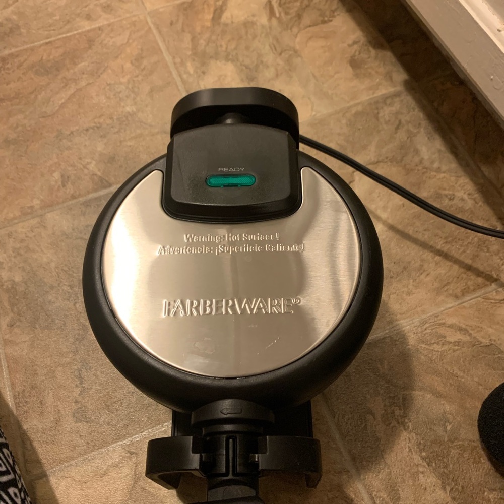 Waffle maker - Picture 3 of 4